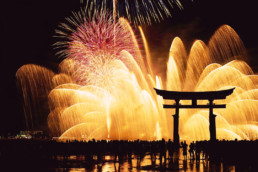 Ōmisoka, japan italy bridge, japanese new year, japan traditions, joya no Kane, HATSUMOUDE